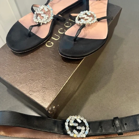 Gucci Black Sandals with Crystal Accents - Picture 4 of 5